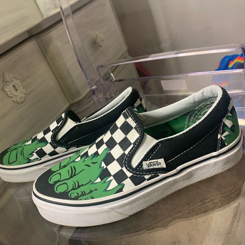 Marvel X vans💚